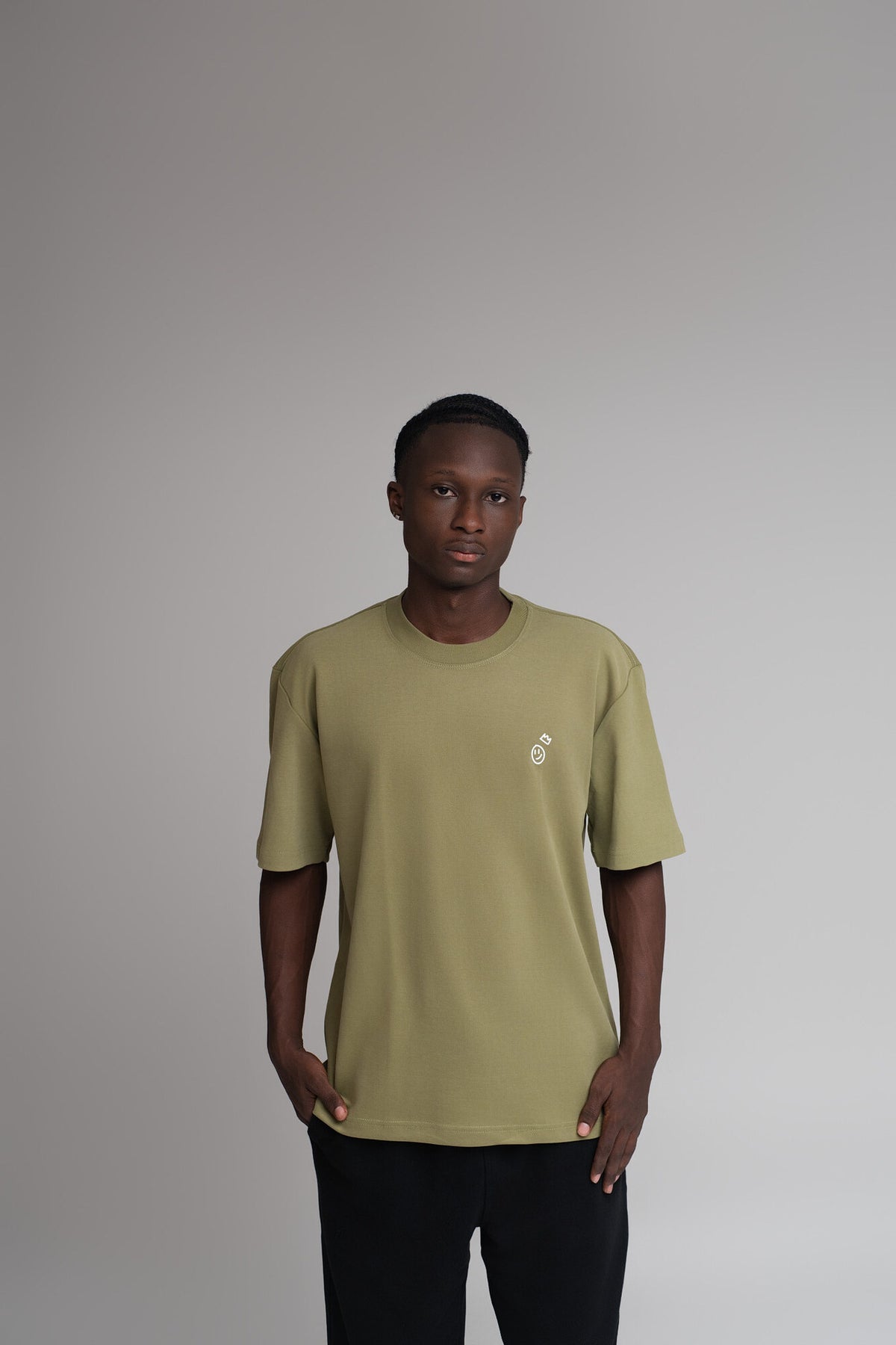 T-SHIRT GREEN GARDENING CLUB 001 – vista frontal