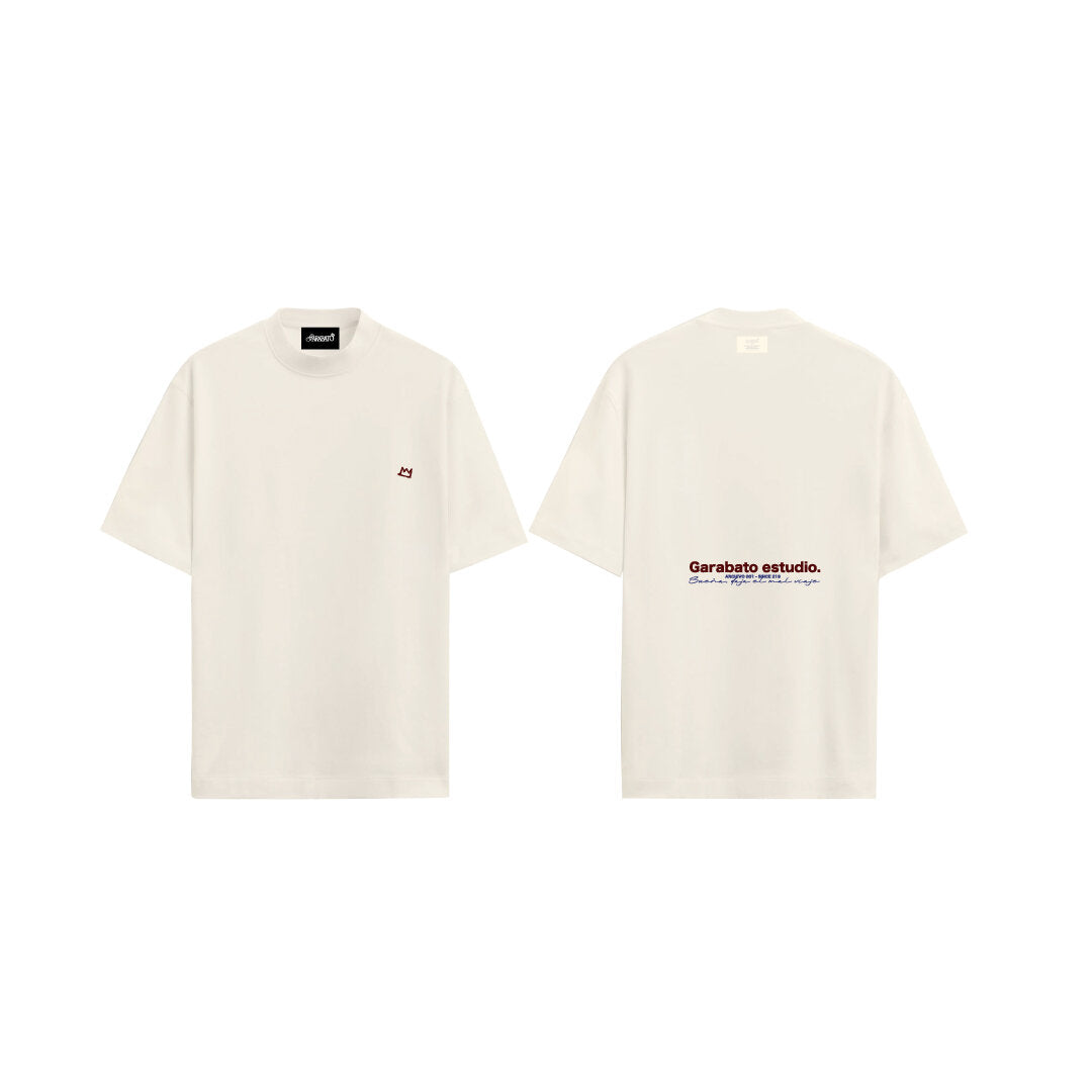 T-SHIRT WHITE BASIC GARABATO ESTUDIO – flat lay frontal y trasera