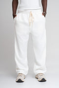 Sudadera Blanco 001 en modelo, vista frontal