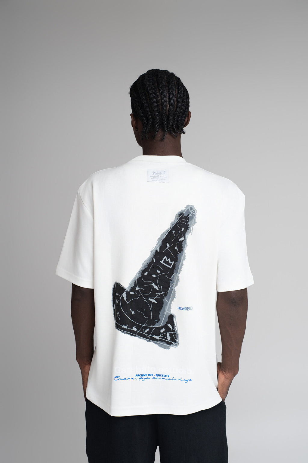 T-SHIRT ARCHIVO ILEGAL 001 – vista trasera